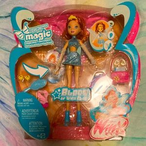 Winx Club Flutter Magic Bloom doll (Mattel 2006)